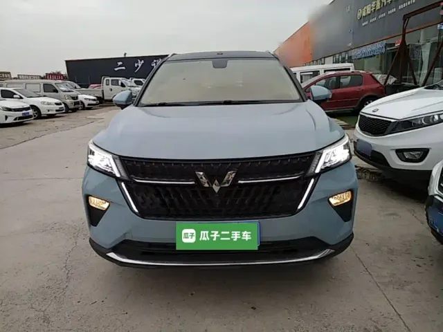 Wuling Asta — Фото автомобиля 2