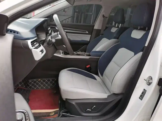 Geely Emgrand — Фото автомобиля 14