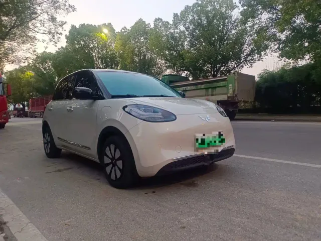 Wuling Bingo — Фото автомобиля 2