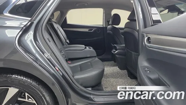 Hyundai Grandeur Premium — Фото автомобиля 12