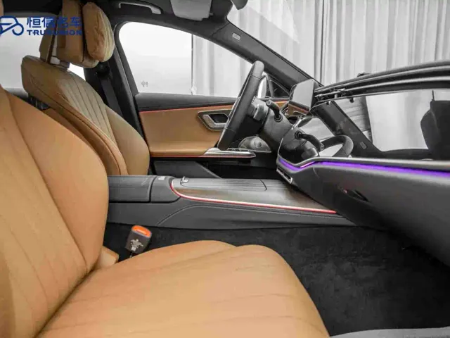 Mercedes-Benz E-Class — Фото автомобиля 15