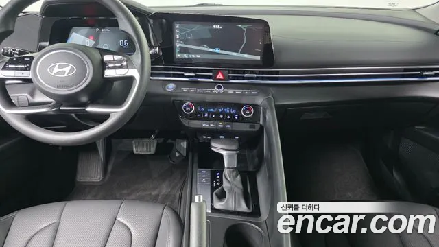 Hyundai AVANTE Новый Avante (CN7) — Фото автомобиля 15