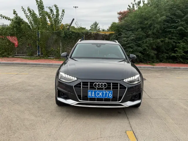 Audi A4 — Фото автомобиля 2