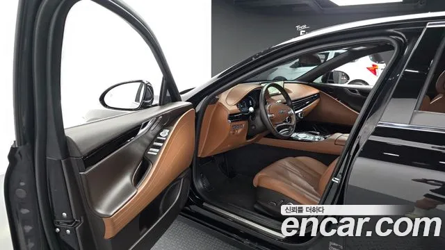 Genesis G80 Бензин 2.5 турбо AWD — Фото автомобиля 9