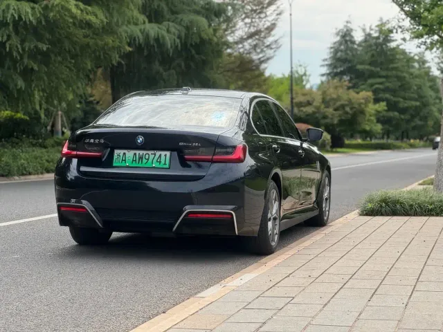 BMW i3 — Фото автомобиля 5