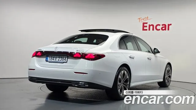 Mercedes-Benz E-Class W214 — Фото автомобиля 2