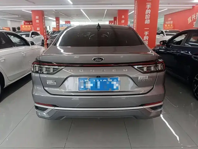 Ford Mondeo — Фото автомобиля 3
