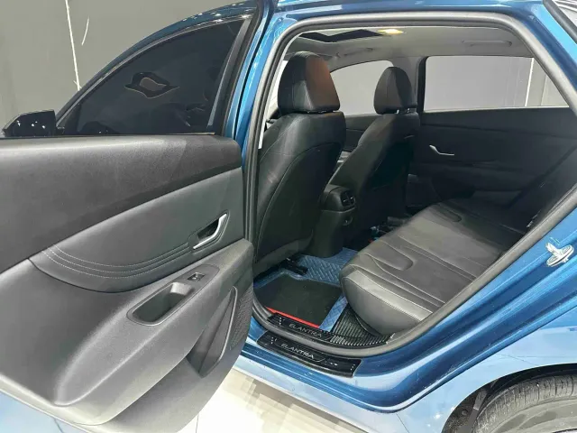 Hyundai Elantra — Фото автомобиля 18