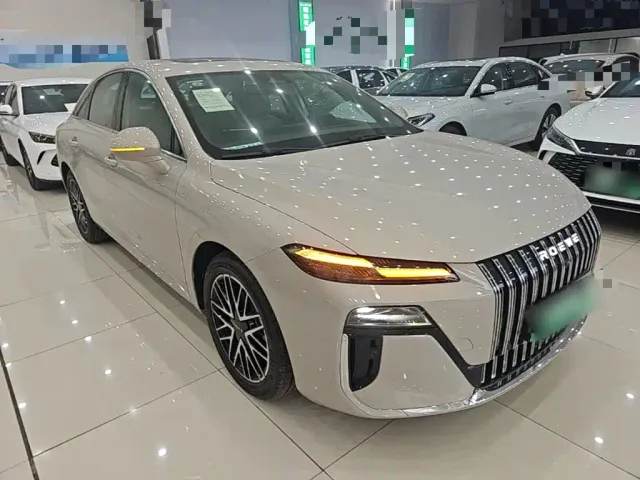 Roewe M7 DMH — Фото автомобиля 3