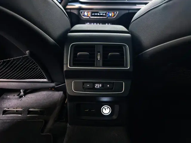 Audi Q5L — Фото автомобиля 11