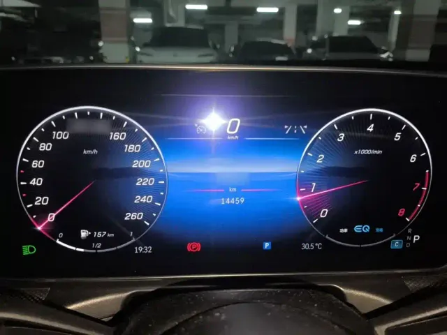 Mercedes-Benz C-Class — Фото автомобиля 3