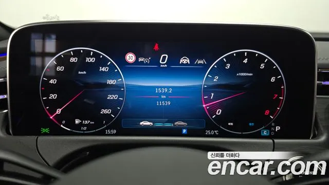 Mercedes-Benz E-Class — Фото автомобиля 8