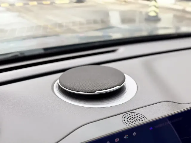 Geely Galaxy E8 — Фото автомобиля 10