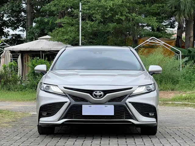 Toyota Camry — Фото автомобиля 2