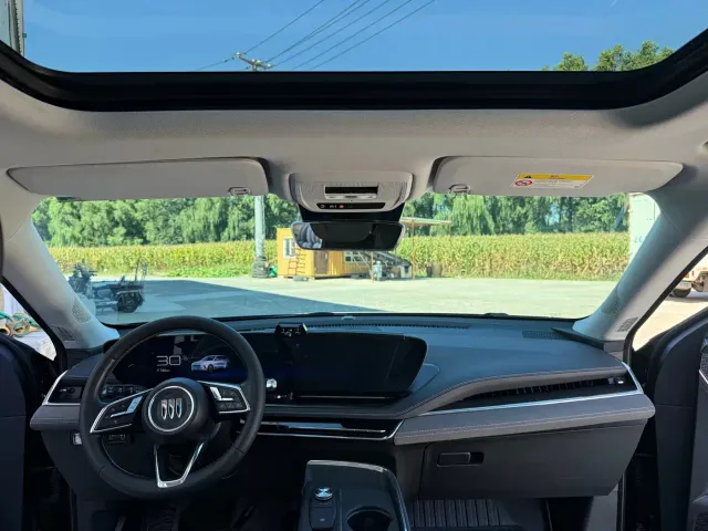Buick E5 — Фото автомобиля 8