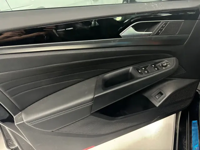 Volkswagen Passat — Фото автомобиля 9