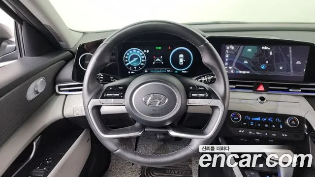 Hyundai AVANTE Avante (CN7) — Фото автомобиля 10