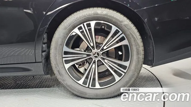 Mercedes-Benz E-Class W214 — Фото автомобиля 21