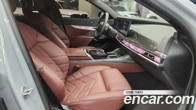BMW 7-Series 7 серия (G70) 740i xDrive M Sport Limited — Фото автомобиля 12