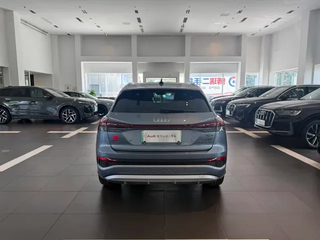 Audi Q4 e-tron — Фото автомобиля 8