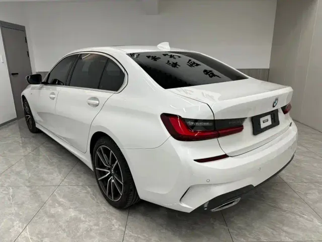 BMW 3 Series — Фото автомобиля 6