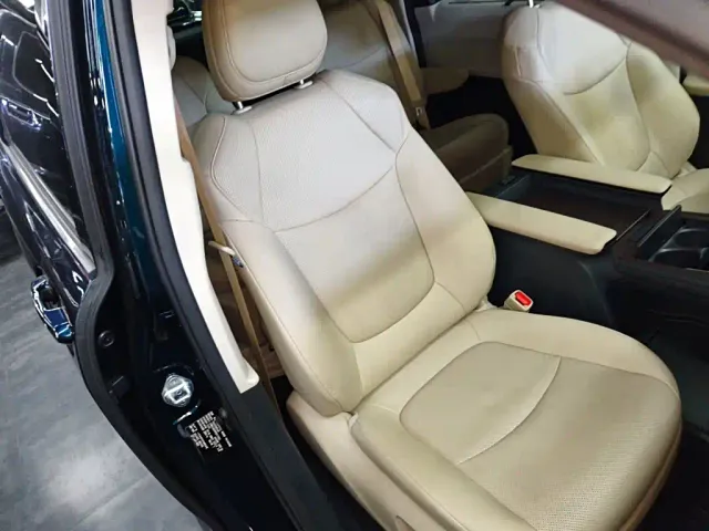 Toyota Granvia — Фото автомобиля 16