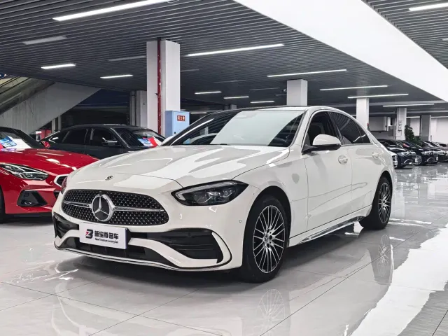 Фотография автомобиля — Mercedes-Benz C-Class
