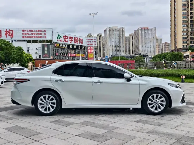 Toyota Camry — Фото автомобиля 5