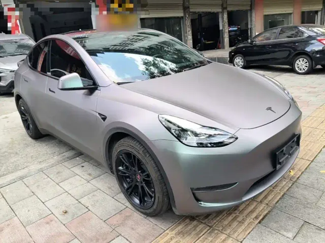 Tesla Model Y — Фото автомобиля 3