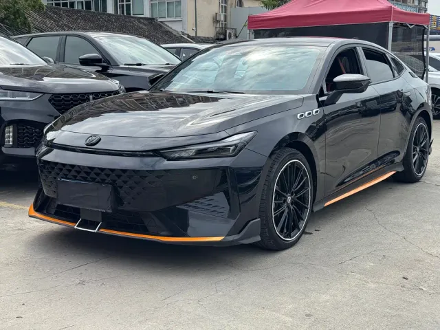Фотография автомобиля — Changan UNI-V