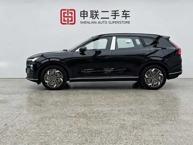 Volvo XC70 Plug-in Hybrid — Фото автомобиля 7