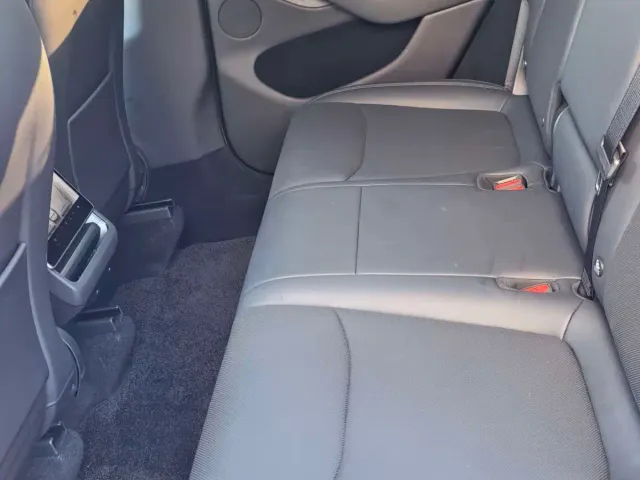 Tesla Model Y — Фото автомобиля 7