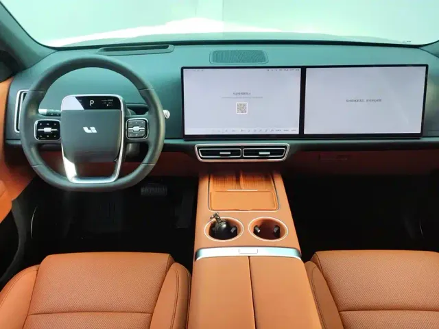 Li Auto L6 — Фото автомобиля 12