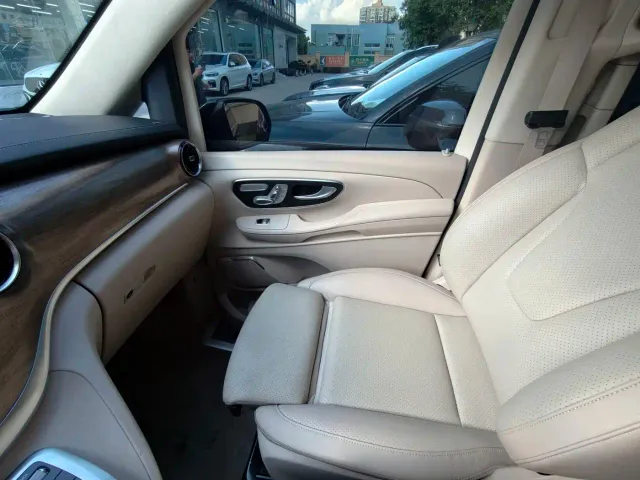 Mercedes-Benz V-Class — Фото автомобиля 13