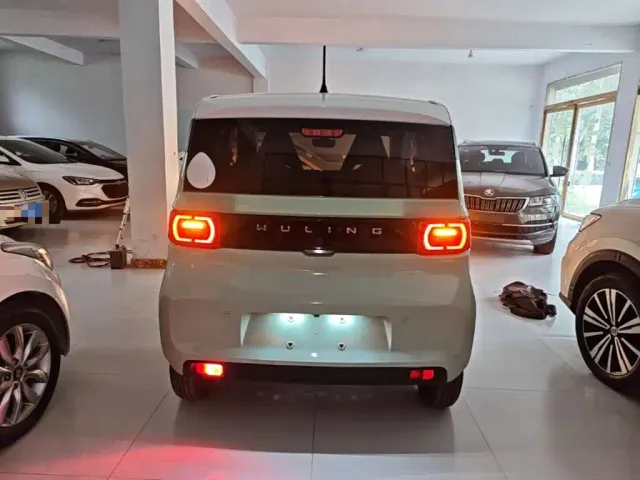 Wuling Hongguang Mini EV — Фото автомобиля 5