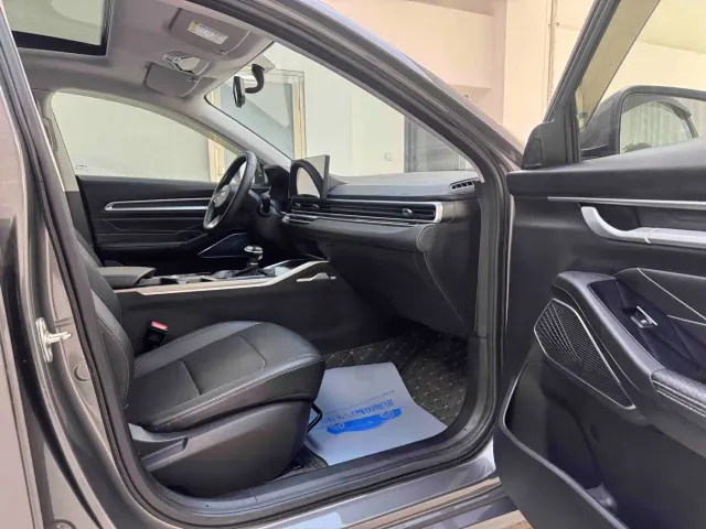 Geely Emgrand — Фото автомобиля 10