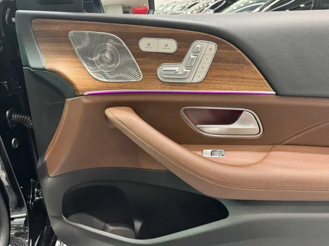 Mercedes-Benz GLS-Class — Фото автомобиля 18