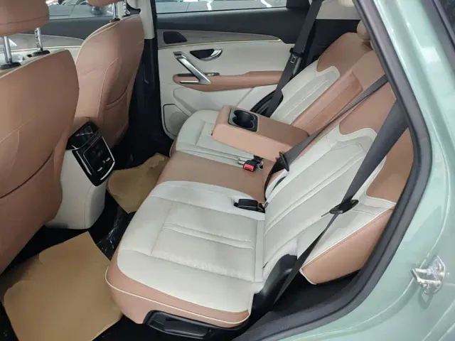Jetour X70 C-DM — Фото автомобиля 21