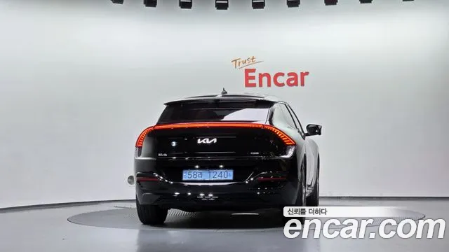 Kia EV6 — Фото автомобиля 4