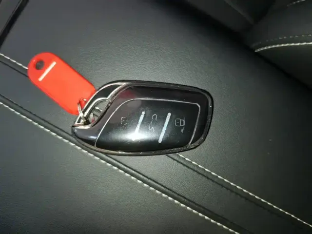 Roewe RX5 Max — Фото автомобиля 16