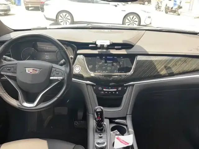 Cadillac XT6 — Фото автомобиля 13
