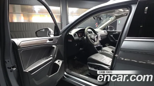 Volkswagen Tiguan — Фото автомобиля 10