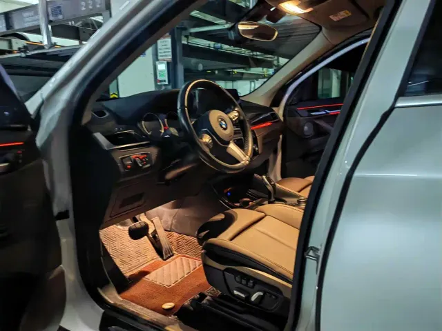 BMW X1 — Фото автомобиля 4