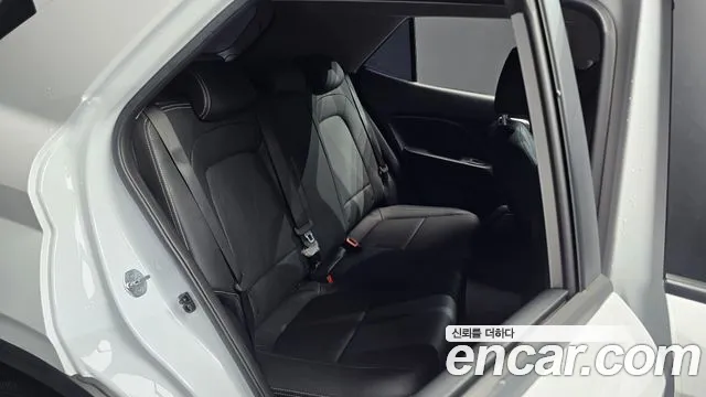 Hyundai Venue — Фото автомобиля 17