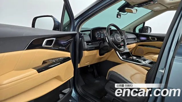 Kia Carnival — Фото автомобиля 11