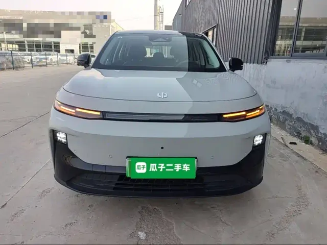 Leapmotor B10 — Фото автомобиля 2