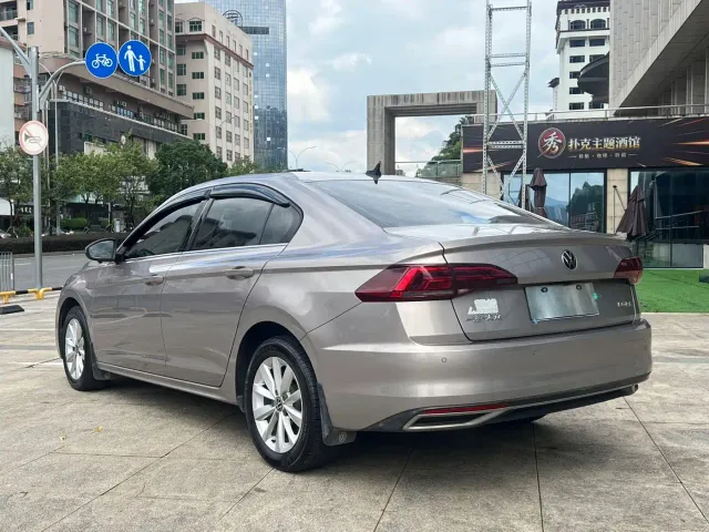 Volkswagen Bora — Фото автомобиля 6