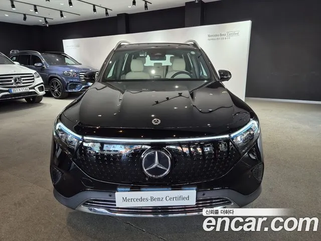 Mercedes-Benz EQB — Фото автомобиля 3