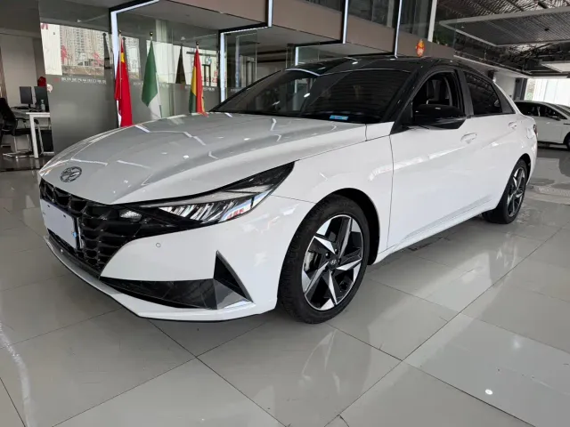 Фотография автомобиля — Hyundai Elantra