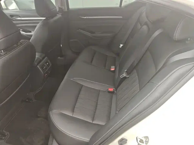 Nissan Teana — Фото автомобиля 16
